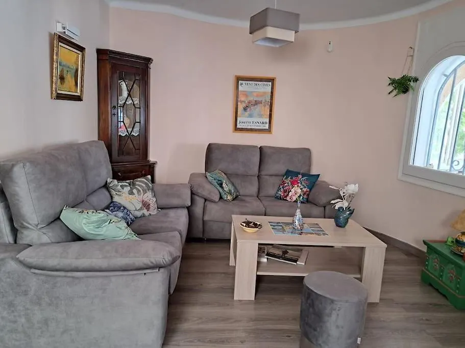 Villa Jolie Maison Avec Sa Piscine Privee Wifi Empuriabrava Spain
