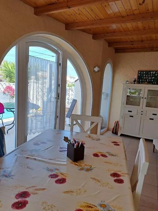 Jolie Maison Avec Sa Piscine Privee Wifi Empuriabrava Villa