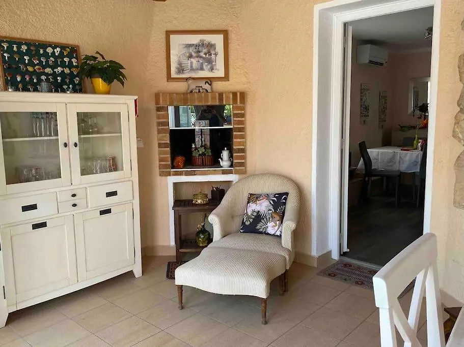 Villa Jolie Maison Avec Sa Piscine Privee Wifi Empuriabrava Spain